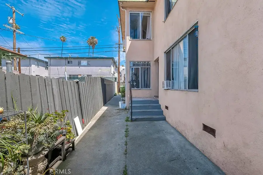 132 N Normandie, Los Angeles, CA 90004 - #3