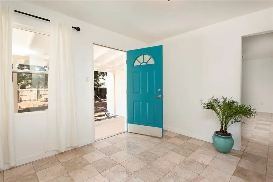 10416 Clybourn Avenue, Shadow Hills, CA 91040 - #3