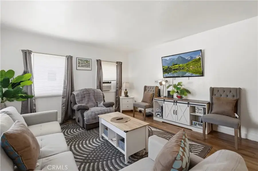 1534 E Broadway, Glendale, CA 91205 - #3