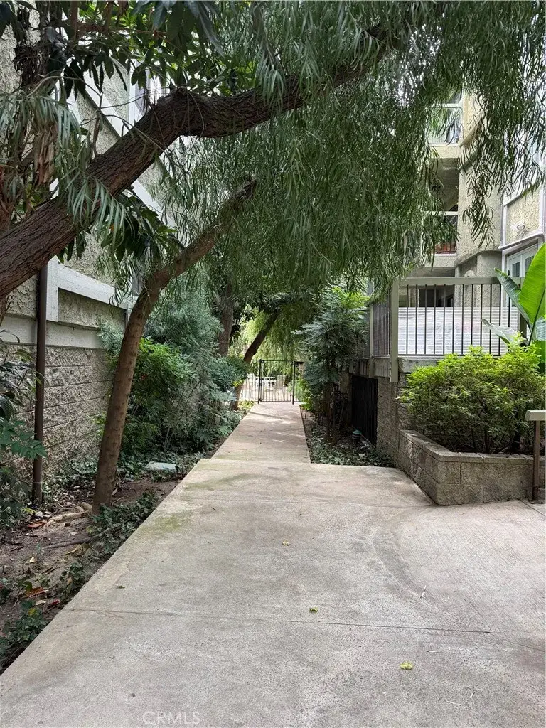 18324 Clark Street #120, Tarzana, CA 91356 - #3