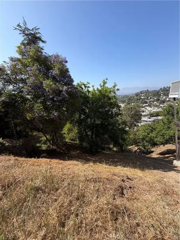 1867 Burnell, Mount Washington, CA 90065