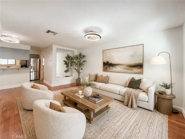 22131 N Oxnard Street #A, Woodland Hills, CA 91367