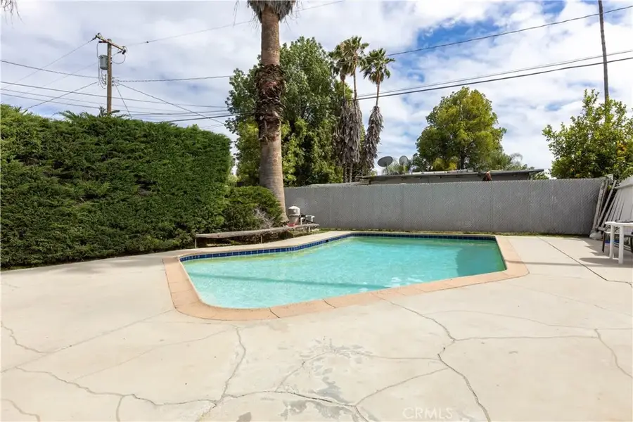 19552 Arminta Street, Reseda, CA 91335 - #3