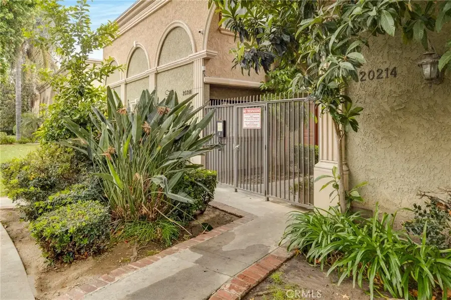 20214 Cohasset Street #16, Winnetka, CA 91306 - #2