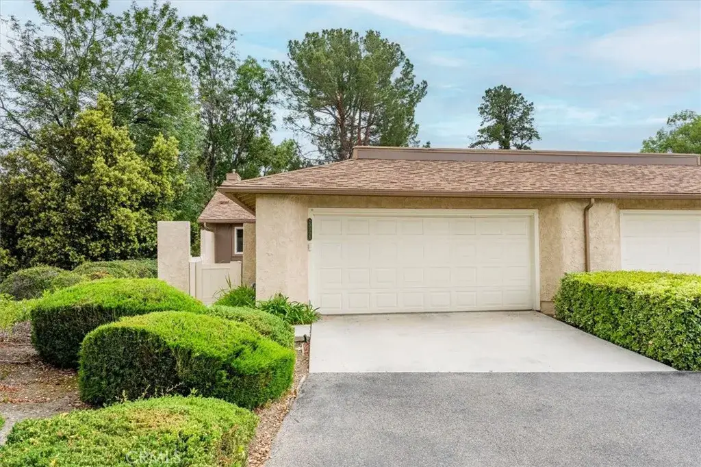 20008 Avenue Of The Oaks, Newhall, CA 91321 - #1
