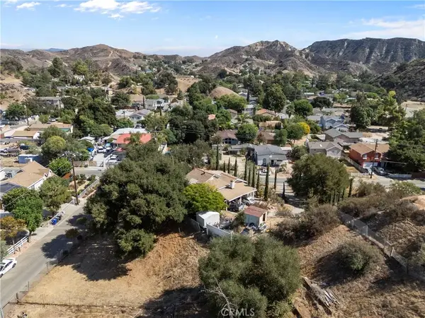 29027 Val Verde Road, Val Verde, CA 91384