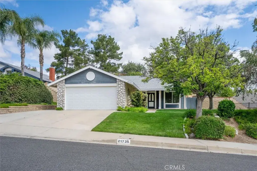 21735 Whey, Saugus, CA 91350 - #1