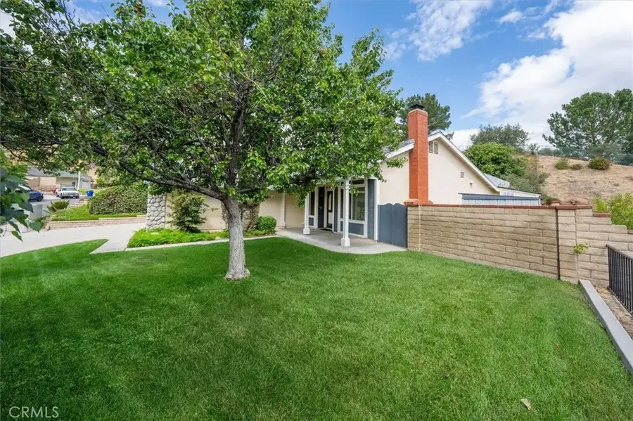 21735 Whey, Saugus, CA 91350 - #3