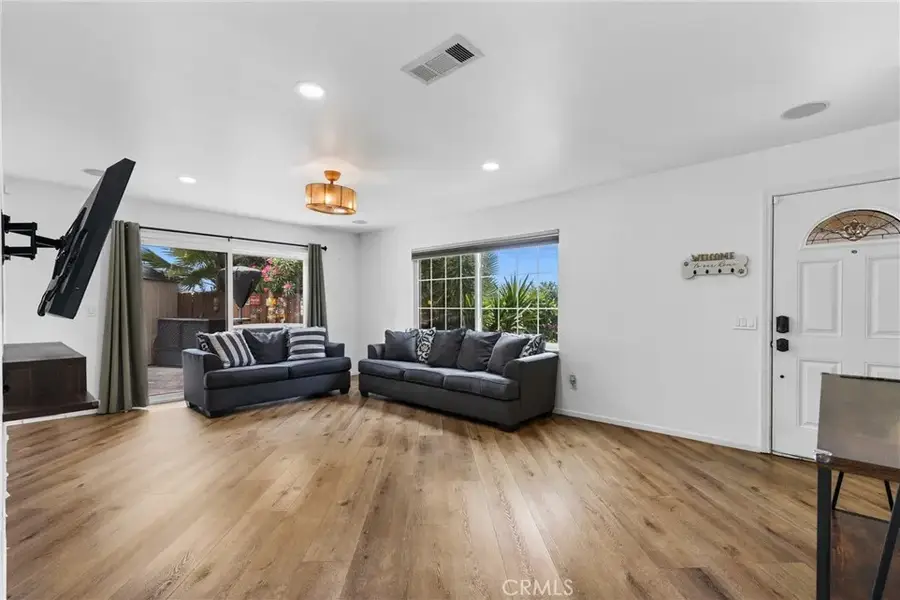 18846 Vicci Street, Canyon Country, CA 91351 - #2