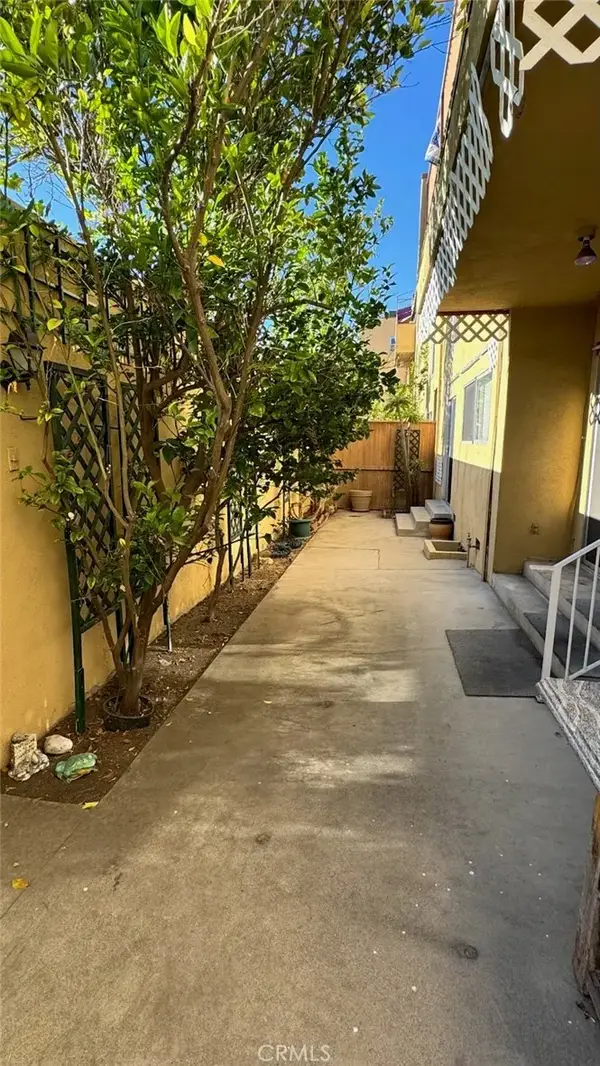 6225 Coldwater Canyon Avenue #117, North Hollywood, CA 91606