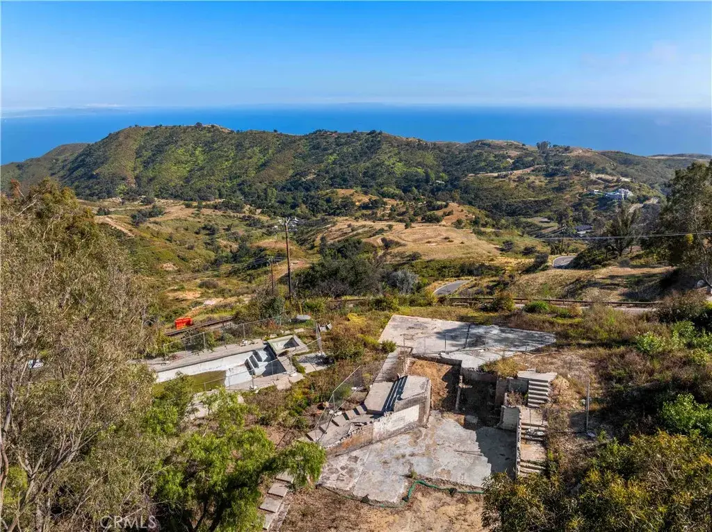 21135 Saddle Peak, Topanga, CA 90290 - #1