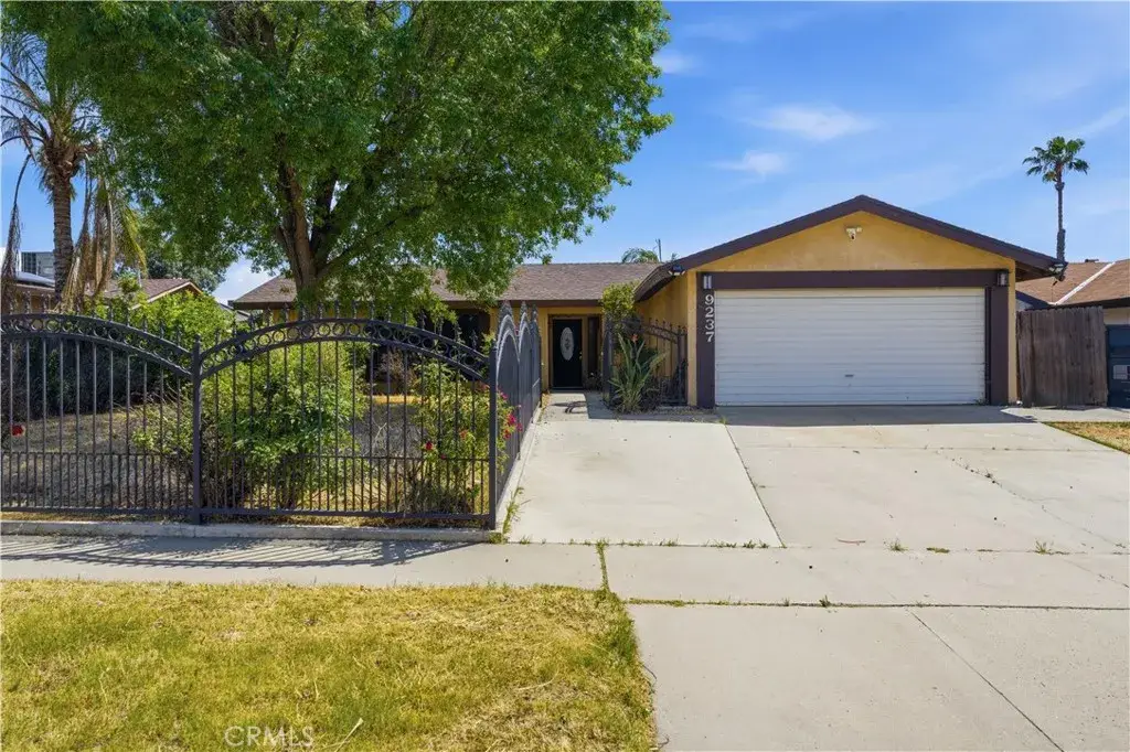 9237 Butternut, Bakersfield, CA 93306 - #1