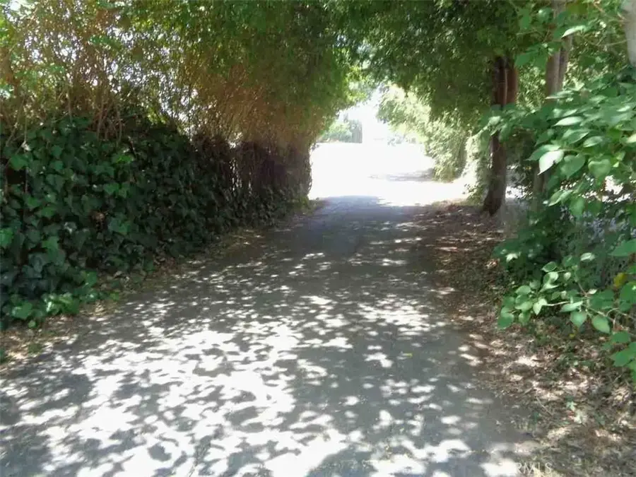 22665 Califa Street, Woodland Hills, CA 91367 - #2