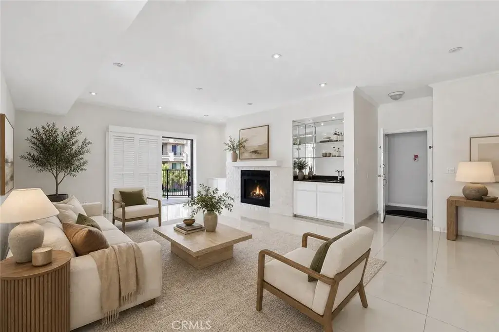 1338 Amherst #102, Los Angeles, CA 90025 - #1