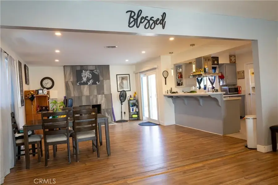 3201 Durrwood, Bakersfield, CA 93304 - #3