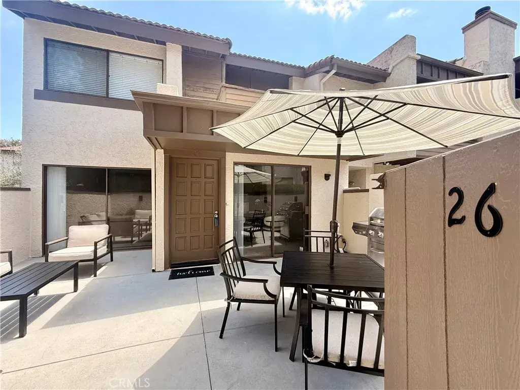 5800 Owensmouth Avenue #26, Woodland Hills, CA 91367 - #1