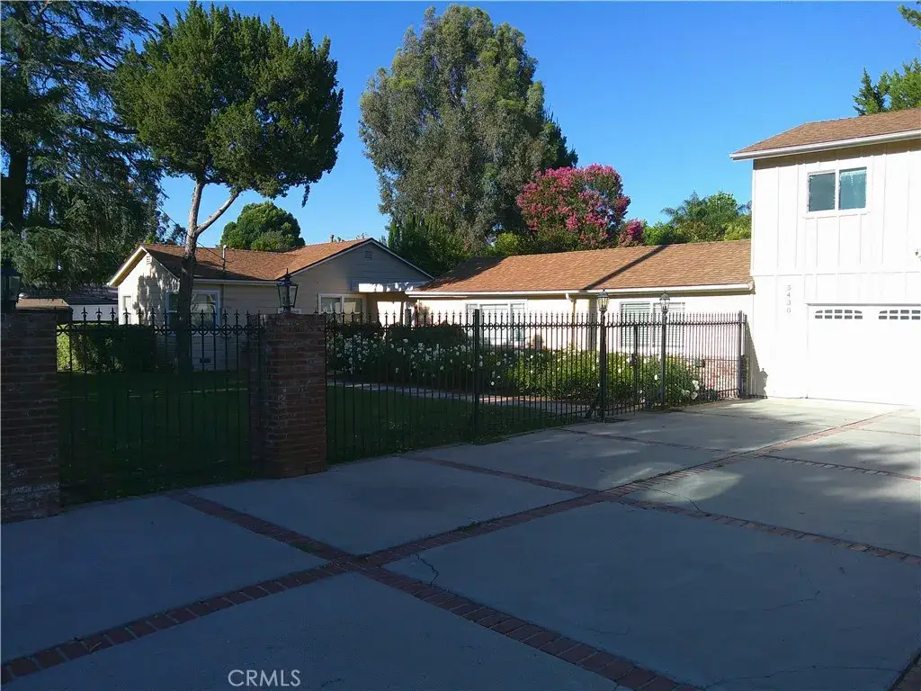 5430 Woodlake Avenue, Woodland Hills, CA 91367 - #1