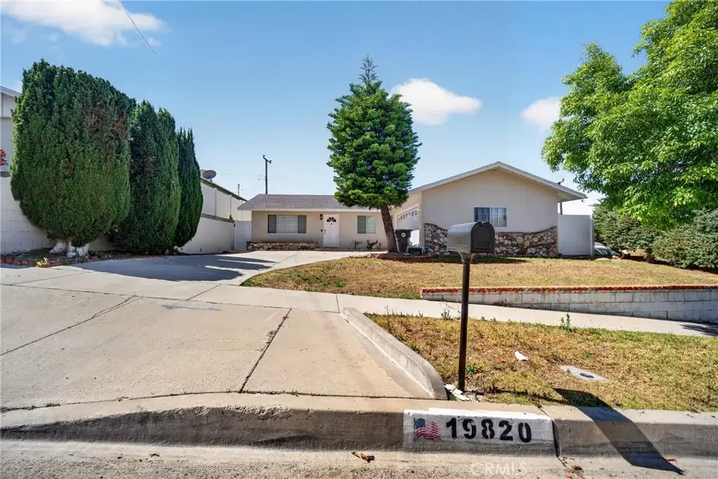 19820 Merryhill, Canyon Country, CA 91351 - #1