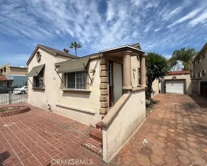 14717 Victory Boulevard, Van Nuys, CA 91411 - #2