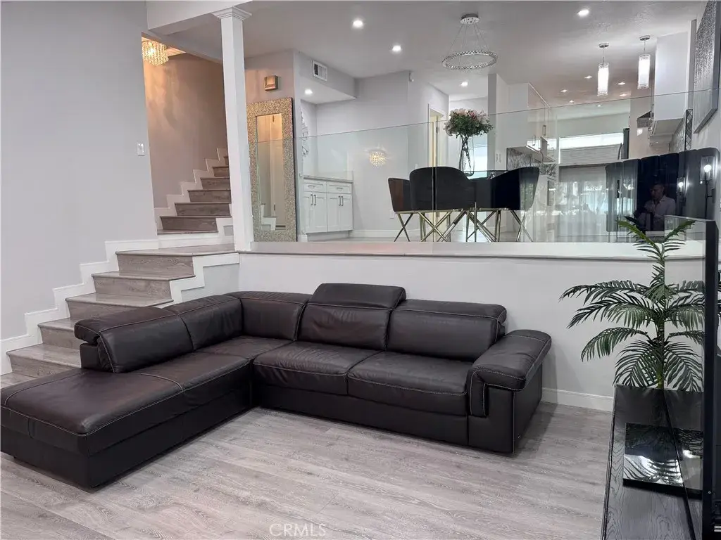 6241 Nita Avenue, Woodland Hills, CA 91367 - #1