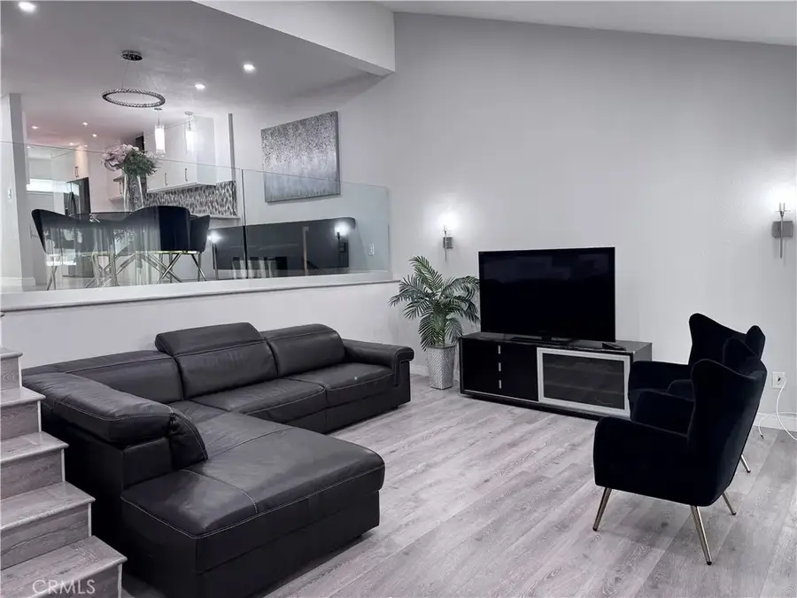 6241 Nita Avenue, Woodland Hills, CA 91367 - #2