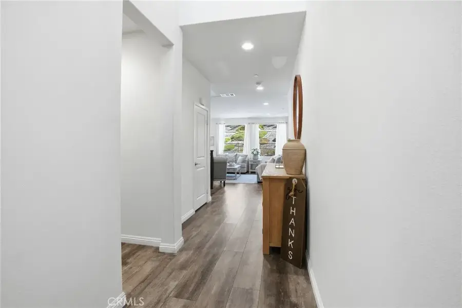 18153 Meridian, Santa Clarita, CA 91350 - #2