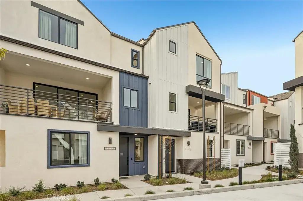 1679 Constellation Drive, San Pedro, CA 90731 - #1