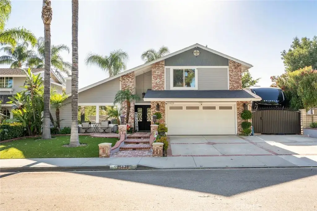 25823 Lochmoor, Valencia, CA 91355 - #1