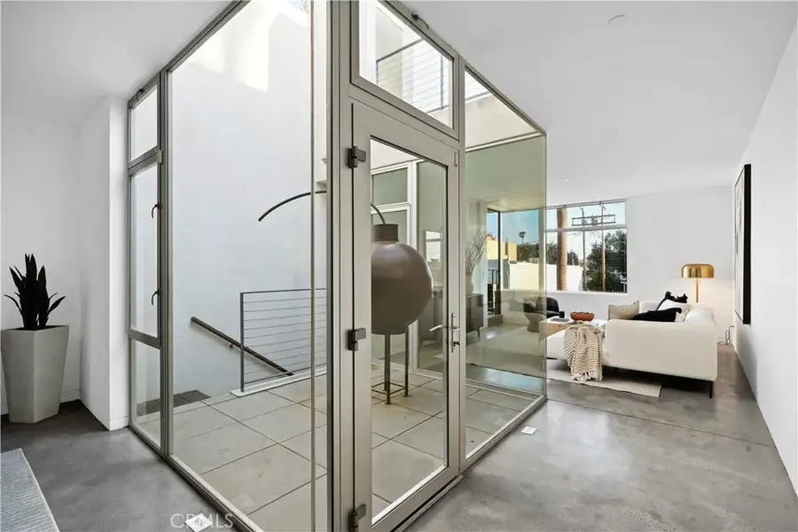 1121 Abbot Kinney, Venice, CA 90291 - #2