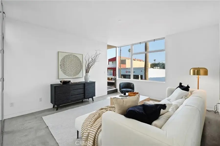 1121 Abbot Kinney, Venice, CA 90291 - #3