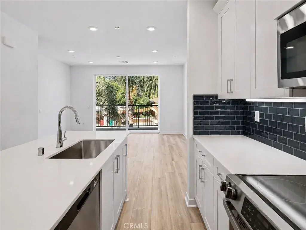 9425 N Sepulveda Boulevard #4, North Hills, CA 91343 - #1