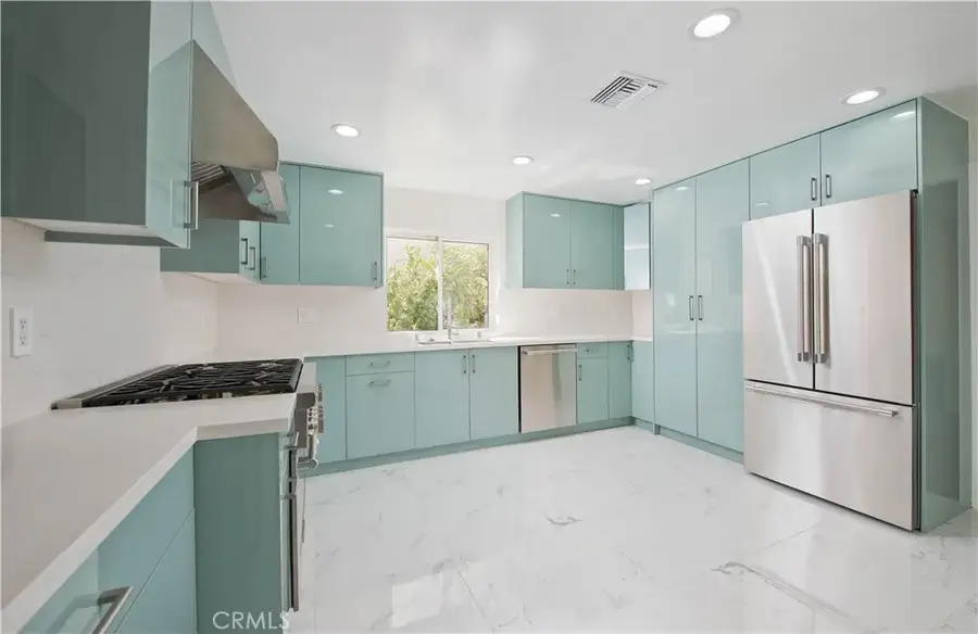 5333 Zelzah Avenue #102, Encino, CA 91316 - #2