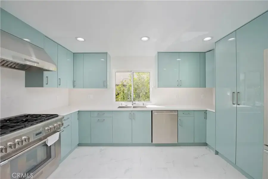 5333 Zelzah Avenue #102, Encino, CA 91316 - #3
