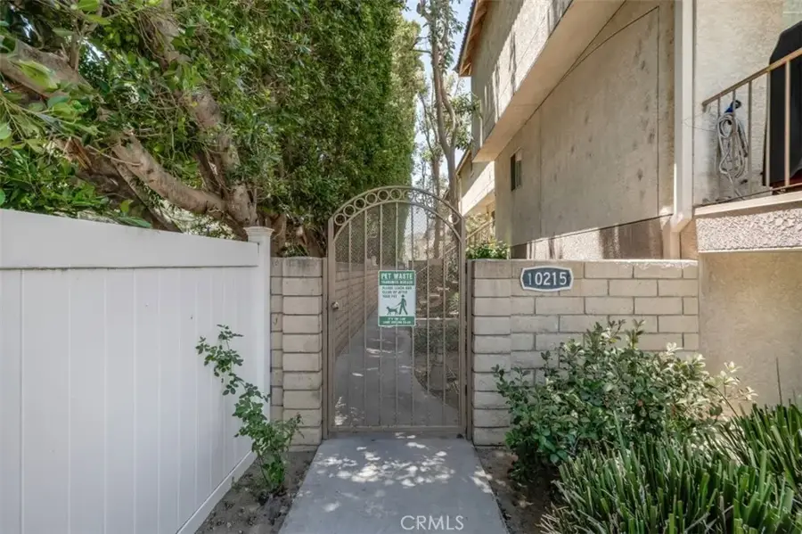 10215 Variel Avenue #14, Chatsworth, CA 91311 - #2