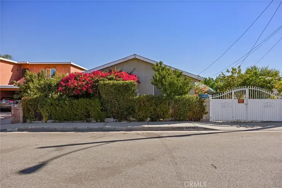 24746 Spruce, Newhall, CA 91321 - #3