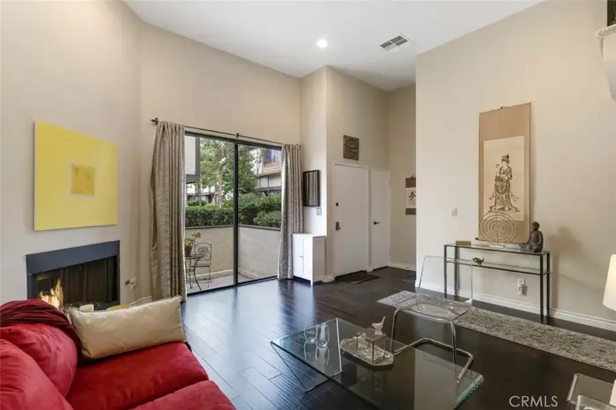 21125 Lassen Street #2, Chatsworth, CA 91311 - #2