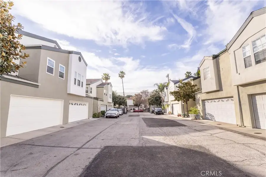 9146 Lemona Avenue #105, North Hills, CA 91343 - #3
