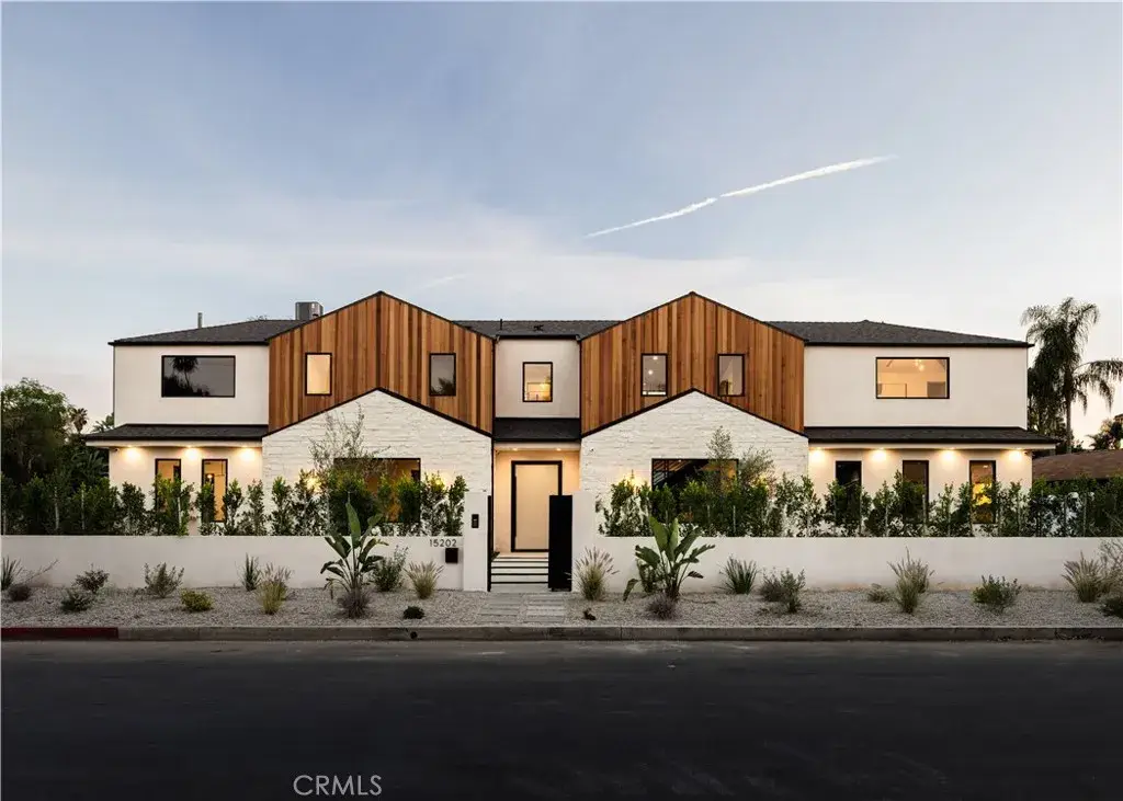 15202 Hesby Street, Sherman Oaks, CA 91403 - #1