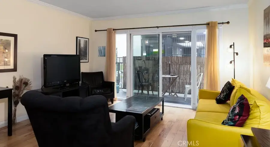 15344 Weddington Street #104, Sherman Oaks, CA 91411 - #3