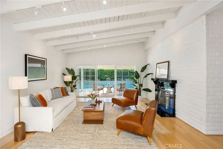 5901 Nita Avenue, Woodland Hills, CA 91367 - #2