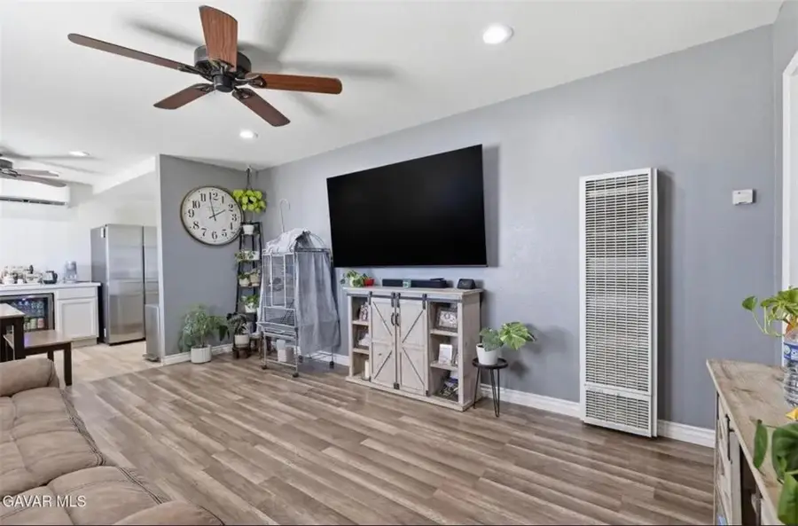 38512 30th East, Palmdale, CA 93550 - #2