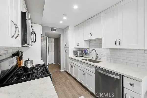 4501 Cedros Avenue #239, Sherman Oaks, CA 91403
