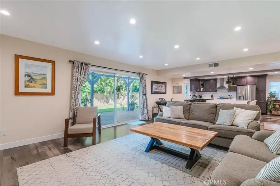 6321 Balcom Ave, Encino, CA 91316 - #3