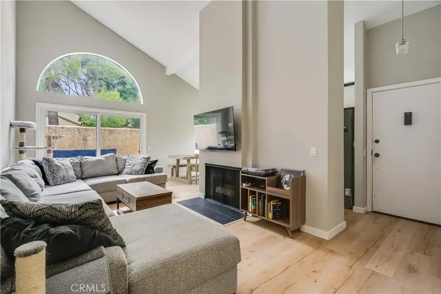 6300 Shoup Avenue #2, Woodland Hills, CA 91367 - #3