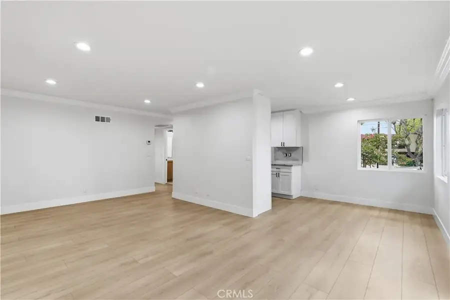7439 Woodman Avenue #54, Van Nuys, CA 91405 - #3