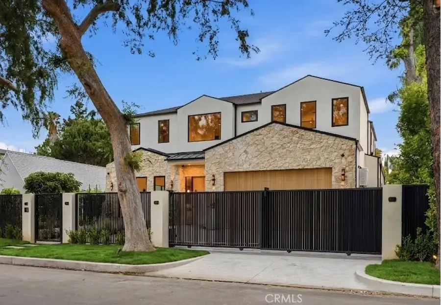 4447 Matilija, Sherman Oaks, CA 91423 - #2