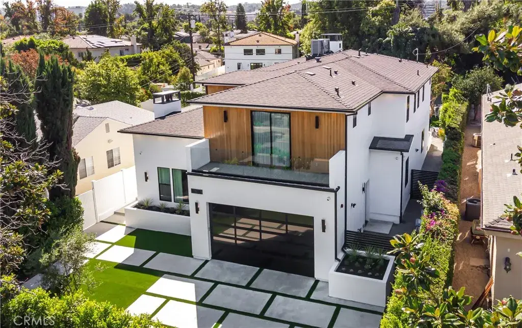 16706 Magnolia, Encino, CA 91436 - #1