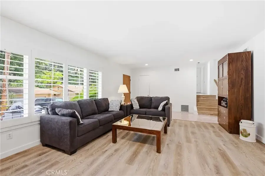 4776 Excelente Drive, Woodland Hills, CA 91364 - #3