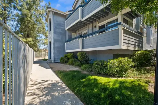 26974 Flo Ln #303, Canyon Country, CA 91351