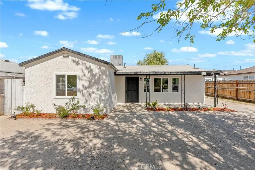 45040 Redwood Avenue, Lancaster, CA 93534 - #1